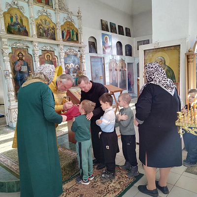 Воспитанники отряда «Отважные спасатели» детского сада "Теремок" побывали в храме Пресвятой Живоначальной Троицы поселка Шаранга