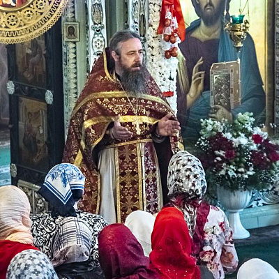 В Радоницу епископ Городецкий и Ветлужский Августин совершил Божественную литургию в кафедральном соборе иконы Божией Матери Феодоровская Городца