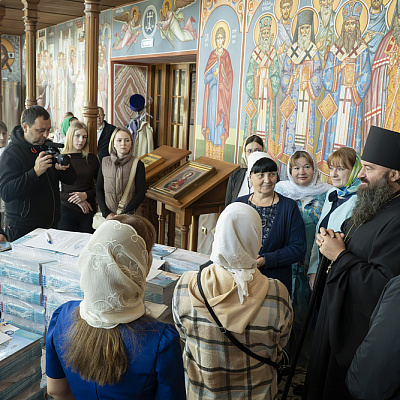Торжественная церемония передачи учебников «Основы православной культуры» светским школам состоялась в Городецкой епархии