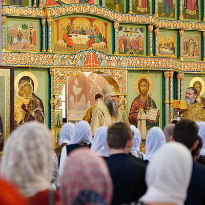 Митрополит Георгий совершил Божественную литургию в Феодоровском храме Нижнего Новгорода