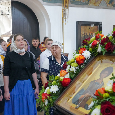 Митрополит Георгий возглавил Божественную литургию в Пантелеимоновском храме Приокского благочиния