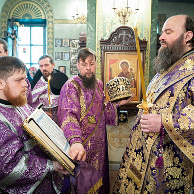 В канун Недели 5-й Великого поста епископ Городецкий и Ветлужский Парамон совершил Всенощное бдение в Городецком Феодоровском мужском монастыре