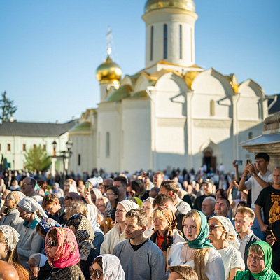 Управляющий Нижегородской епархией сослужил Святейшему Патриарху Кириллу на всенощном бдении в Троице-Сергиевой лавре
