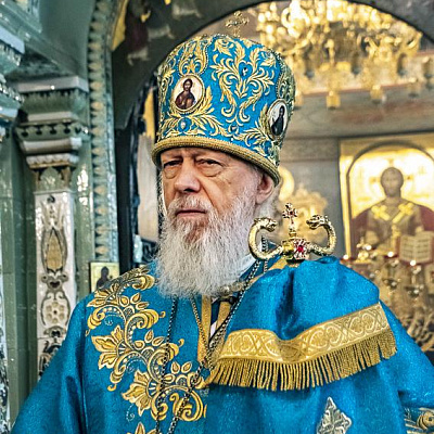 25 сентября, в Неделю 15-ю по Пятидесятнице, в день Отдания праздника Рождества Пресвятой Богородицы, в кафедральном соборе Феодоровской иконы Божией Матери города Городца состоялось архиерейское богослужение