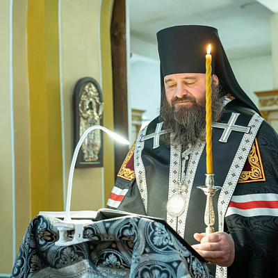 В понедельник первой седмицы Великого поста епископ Городецкий и Ветлужский Парамон совершил Великое повечерие с чтением покаянного канона прп. Андрея Критского в Городецком кафедральном соборе Покрова Пресвятой Богородицы
