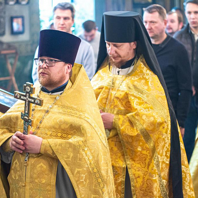 В Неделю 20-ю по Пятидесятнице епископ Городецкий и Ветлужский Августин совершил Божественную литургию в Городецком кафедральном соборе