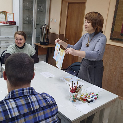 Подопечные центра реабилитации подростков с ограниченными возможностями посетили главный храм Московского благочиния