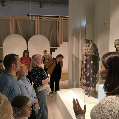 Представители Городецкой епархии посетили выставку «Собор святых.Три века деревянной храмовой скульптуры» в Нижегородском кремле