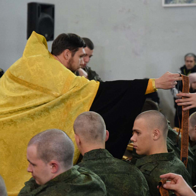 Помощник благочинного Воскресенского округа Нижегородской епархии совершил молебен в областном призывном пункте