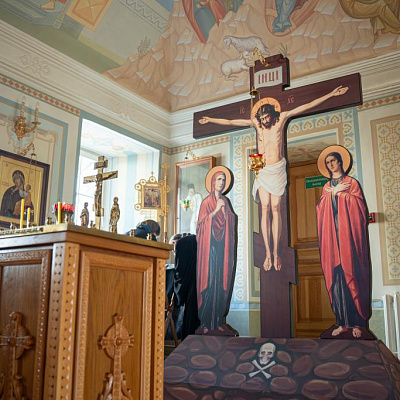 Епископ Городецкий и Ветлужский Парамон совершил Литургию Преждеосвященных Даров в Архиерейском подворье Собора Святой Живоначальной Троицы с. Белбаж
