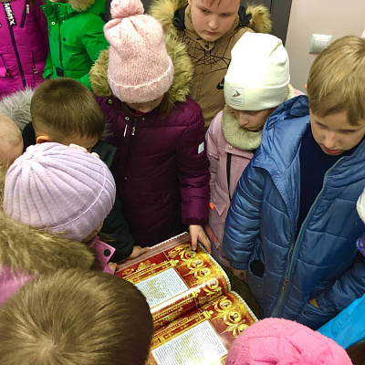 Учащиеся Дивеевской школы посетили Елисаветинский храм и музей в Дивеево