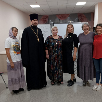В Балахнинском благочинии прошла встреча с основательницей «Школы независимости» Санкт-Петербурга
