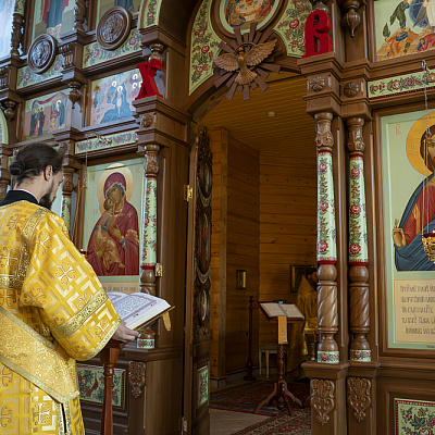 Епископ Городецкий и Ветлужский Парамон совершил Божественную литургию в храме святителя Николая Чудотворца в Городце