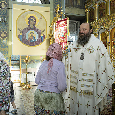 Епископ Городецкий и Ветлужский Парамон совершил Божественную литургию в Городецком кафедральном соборе Покрова Пресвятой Богородицы