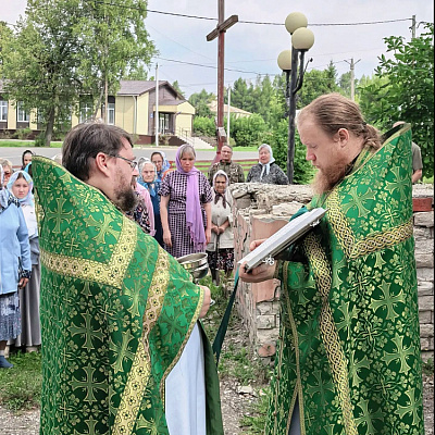В день памяти прп. Макария Желтоводского в селе Хмелевицы Шахунского округа была совершена Божественная Литургия