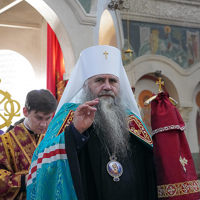 Митрополит Георгий возглавил Божественную литургию в Пантелеимоновском храме Приокского благочиния