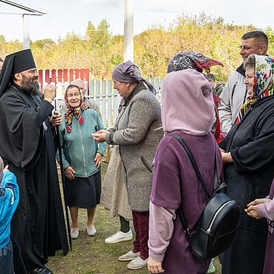 Епископ Городецкий и Ветлужский Парамон совершил освящение креста и купола храма иконы Божией Матери «Знамение» п. Керженец городского округа Семеновский