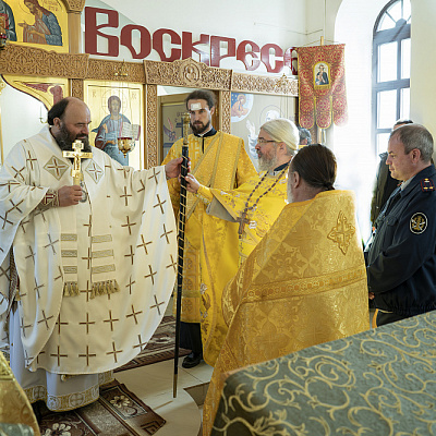 Епископ Городецкий и Ветлужский Парамон совершил Божественную литургию в храме преподобного Серафима Саровского п. Сухобезводное