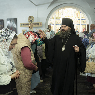 Епископ Городецкий и Ветлужский Парамон совершил Божественную литургию в храме иконы Божией Матери «Всех скорбящих Радость» р.п. Сокольское