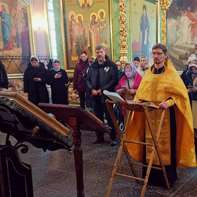 Прихожане храмов Сормовского благочиния совершили паломничество во Флорищеву пустынь