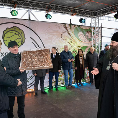 Епископ Городецкий и Ветлужский Парамон посетил гастрономический фестиваль «Хороши Зелёны Щи!» в р.п. Ковернино