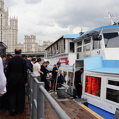 Для молодежной делегации Нижегородской епархии в Москве проведена речная прогулка