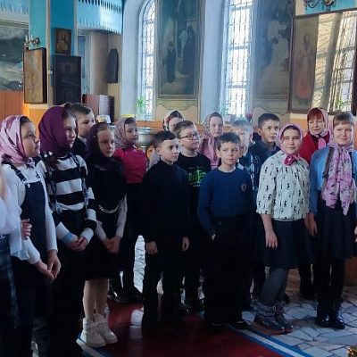В храме Покрова Пресвятой Богородицы г. Шахуньи была проведена экскурсия для учащихся гимназии