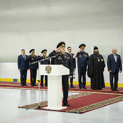 Епископ Городецкий и Ветлужский Парамон посетил торжественное открытие турнира МВД России по хоккею с шайбой на территории спортивной базы «Море спорта» Городецкого муниципального округа
