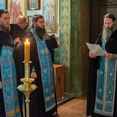 В канун Недели 16-й по Пятидесятнице епископ Городецкий и Ветлужский Парамон совершил всенощное бдение в Городецком Феодоровском мужском монастыре