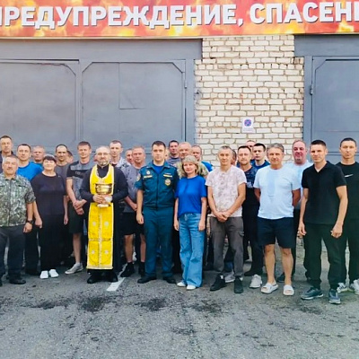 Клирик Шахунского благочиния посетил пожарно-спасательную часть