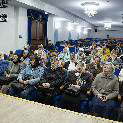Епископ Городецкий и Ветлужский Парамон встретился с женами участников СВО
