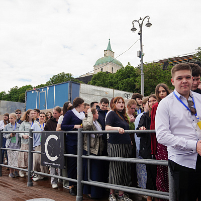 Для молодежной делегации Нижегородской епархии в Москве проведена речная прогулка