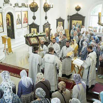 В день престольного праздника епископ Городецкий и Ветлужский Парамон совершил Божественную литургию в храме святителя Николая Чудотворца р.п. Красные Баки