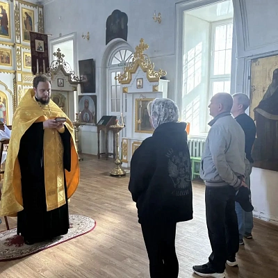 Помощник благочинного Дальнеконстантиновского округа благословил отправку гуманитарного груза в зону СВО