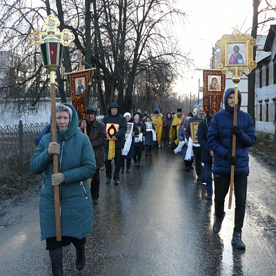 Никольский Крестный ход прошел по Городцу в честь Престольного праздника