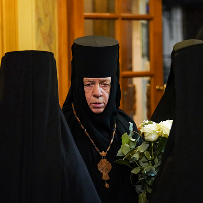 Управляющий Нижегородской епархией совершил монашеский постриг шести насельниц Свято-Троицкого Серафимо-Дивеевского монастыря