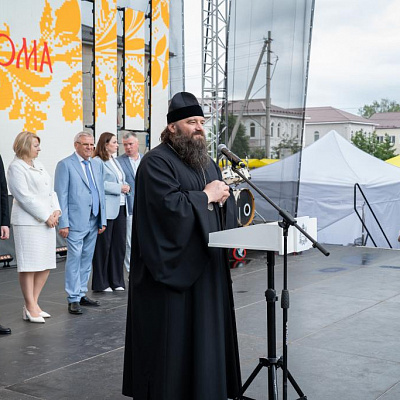 Епископ Городецкий и Ветлужский Парамон посетил фестиваль «Золотая хохлома» в г. Семенов