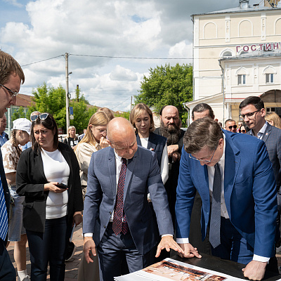 Епископ Городецкий и Ветлужский Парамон посетил открытие музея Городецкой росписи в Городце
