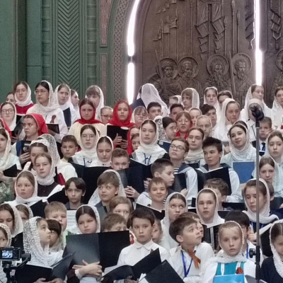 Воспитанницы воскресной школы при Крестовоздвиженском женском монастыре выступили в составе «Детского Победного хора» на богослужении с участием Патриарха Кирилла в Москве
