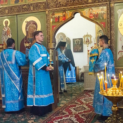 Епископ Городецкий и Ветлужский Августин совершил Божественную литургию в Высоковском Успенском мужском монастыре