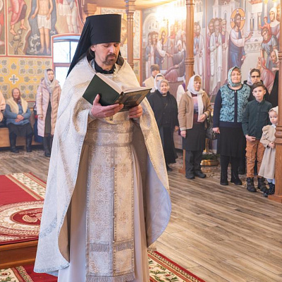 В Крещенский сочельник епископ Городецкий и Ветлужский Парамон совершил Божественную литургию в Городецком Феодоровском мужском монастыре