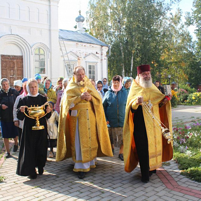 Праздничная литургия в день перенесения мощей святого благоверного великого князя Александра Невского в Семенове