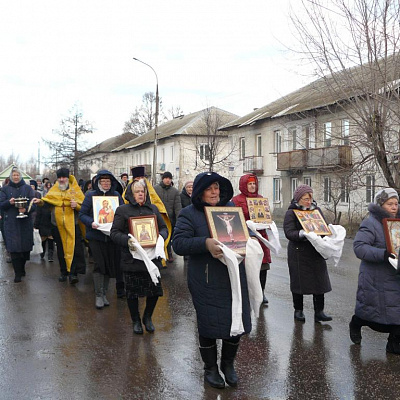 Никольский Крестный ход прошел по Городцу в честь Престольного праздника