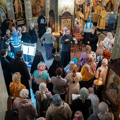 В Неделю 20-ю по Пятидесятнице епископ Городецкий и Ветлужский Парамон совершил Божественную литургию в Городецком Феодоровском мужском монастыре