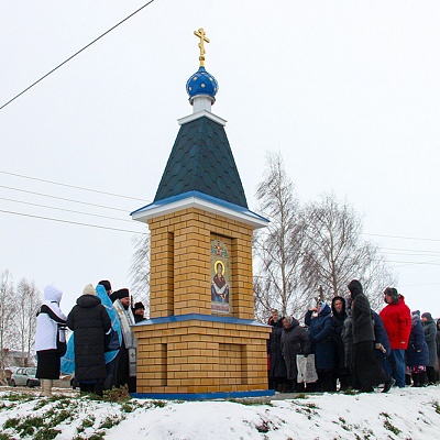 Епископ Дальнеконстантиновский Филарет освятил киот-часовню в деревне Мерлино Арзамасского района