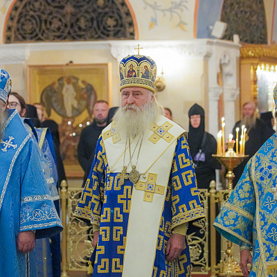 Митрополит Георгий сослужил митрополиту Каширскому Феогносту на Божественной литургии в Храме Христа Спасителя