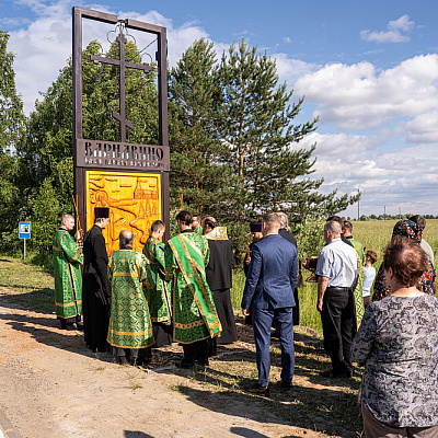Епископ Городецкий и Ветлужский Парамон совершил освящение стелы с изображением иконы преподобного Варнавы Ветлужского, установленной на въезде в р. п. Варнавино