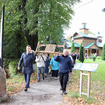 В поселке Варнавино состоялся Крестный ход в поддержку российских воинов