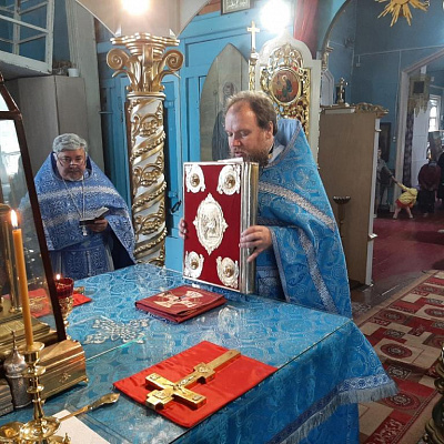 Соборное богослужение в день Празднования Владимирской иконы Божией Матери в Светлом