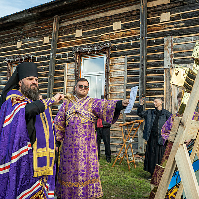 Епископ Городецкий и Ветлужский Парамон совершил освящение креста и купола храма иконы Божией Матери «Знамение» п. Керженец городского округа Семеновский